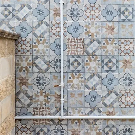 Gingeraouse * San Foca